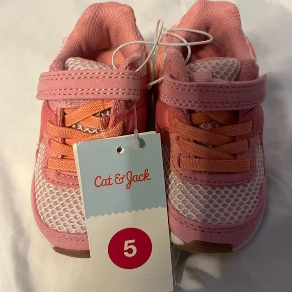NWT Cat and Jack shoes. Size 5 toddlers. - Picture 6 of 7